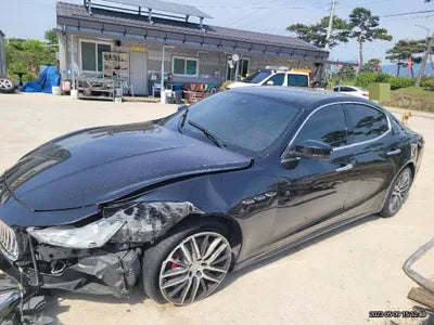 2017 Maserati Ghibli VIN: