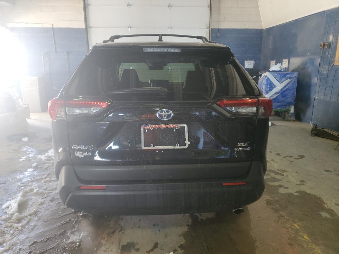 2022 TOYOTA RAV4 XLE PREMIUM VIN:JTMB6RFV8ND060641