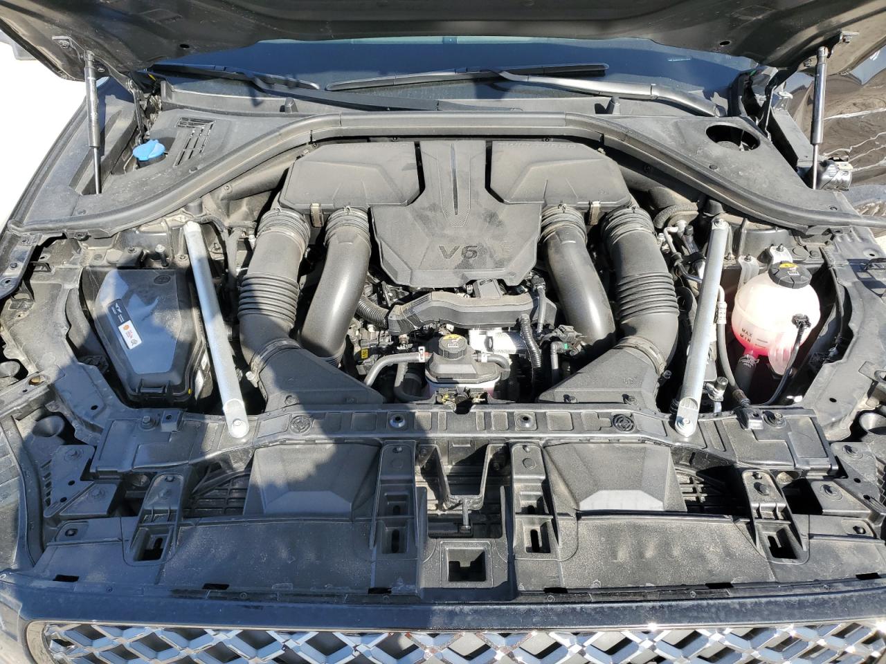 2023 GENESIS GV70 BASE VIN:KMUMCDTC8PU114818