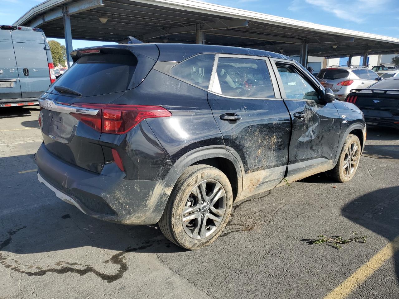 2023 KIA SELTOS LX VIN:1J4NF1GB4BD187900