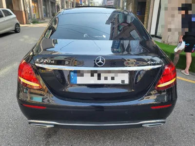 2019 Mercedes-Benz E 220 VIN: