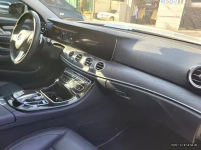 2016 Mercedes-Benz E 300 VIN: