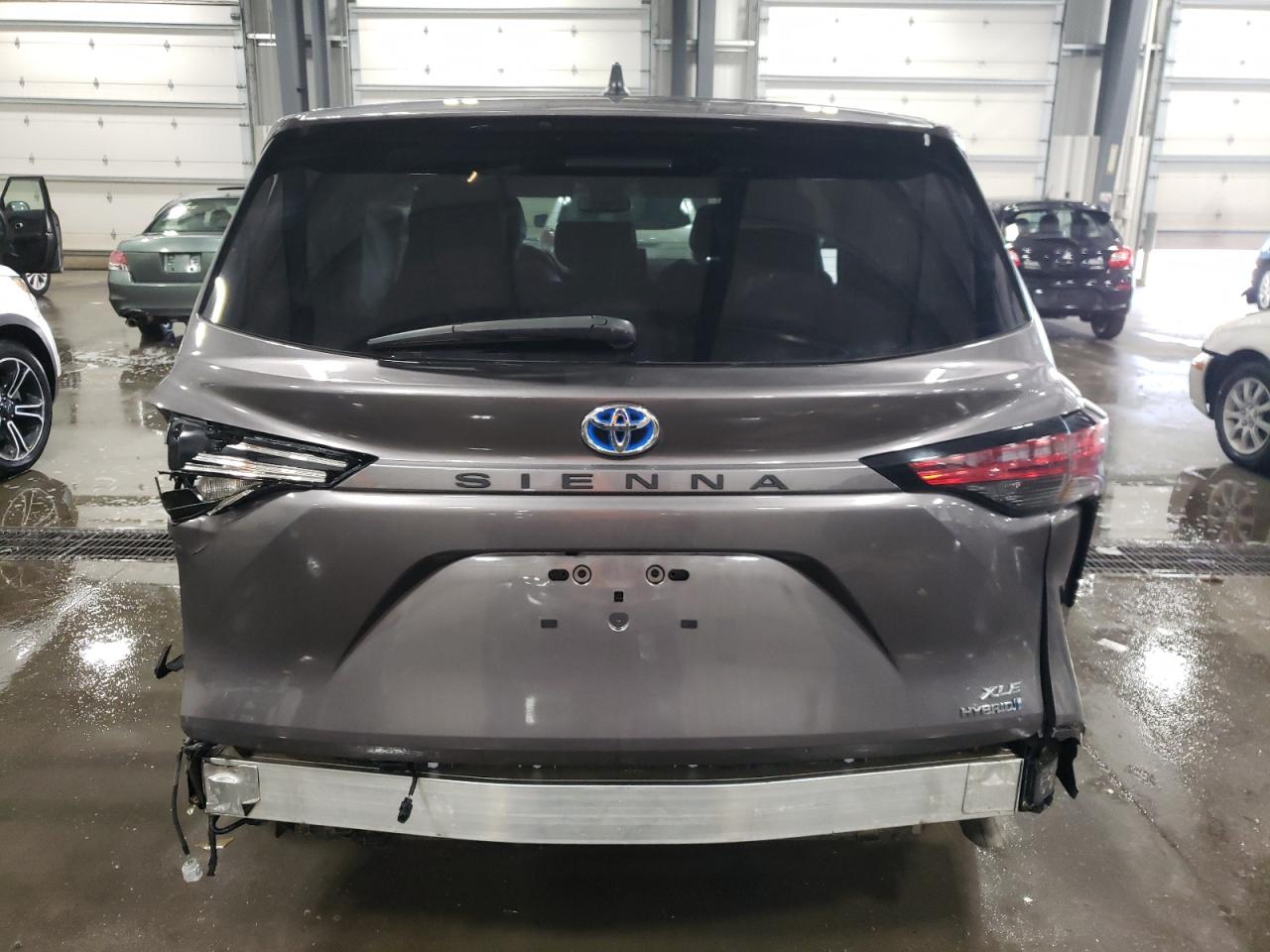 2022 TOYOTA SIENNA XLE VIN:5TDYRKEC3NS125201