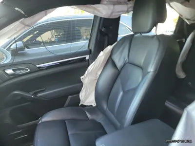 2015 Porsche Cayenne VIN: