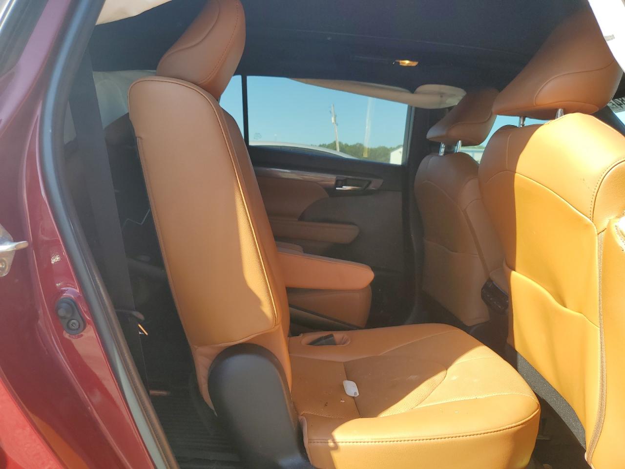 2022 TOYOTA HIGHLANDER PLATINUM VIN:5TDFZRAH5NS103220