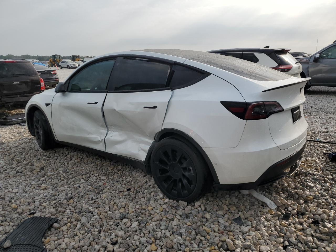 2022 TESLA MODEL Y  VIN:7SAYGAEE0NF521885