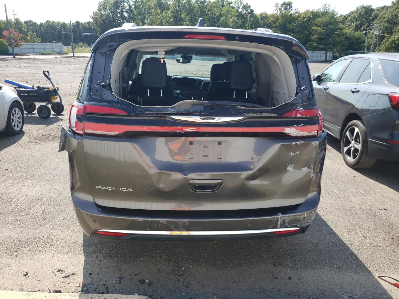 2022 CHRYSLER PACIFICA TOURING L VIN:2C4RC1BG0NR122143