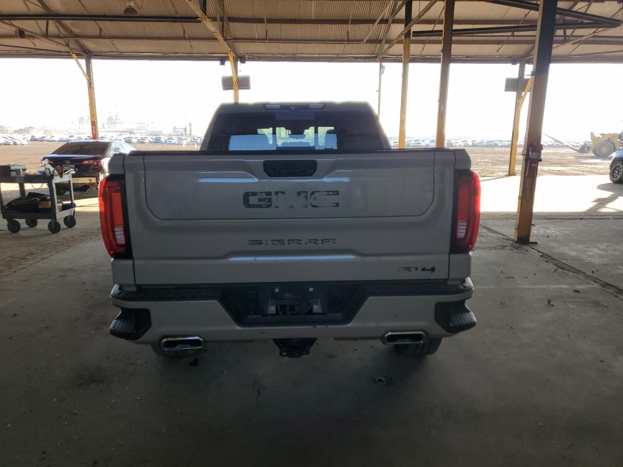2023 GMC SIERRA K1500 AT4 VIN:1GTUUEE80PZ167014