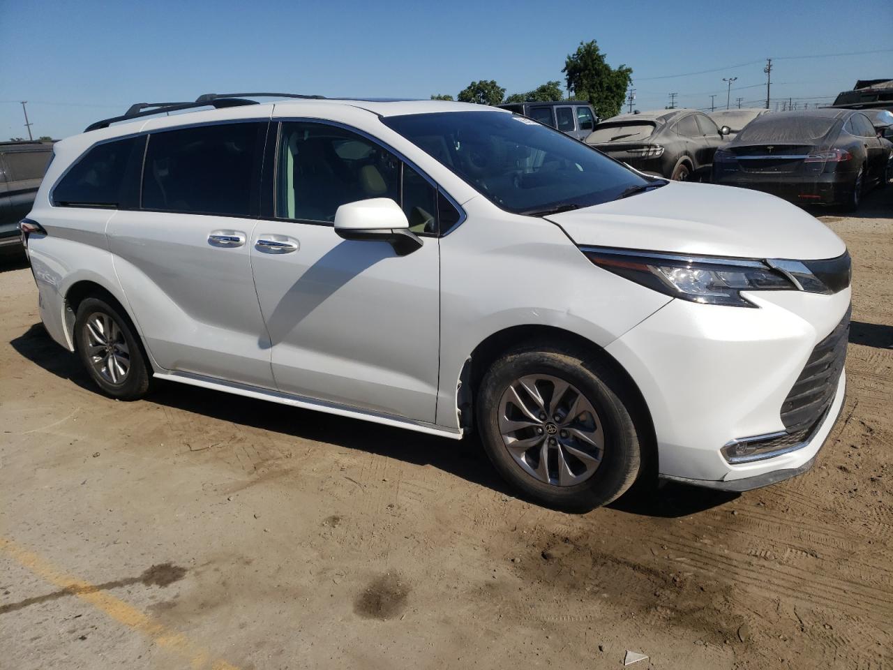 2022 TOYOTA SIENNA XLE VIN:5TDJRKEC1NS087064