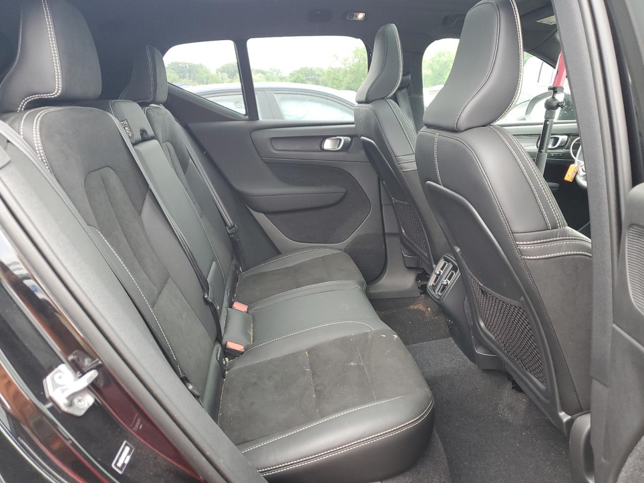 2022 VOLVO XC40 T5 R-DESIGN VIN:YV4162UMXN2661216