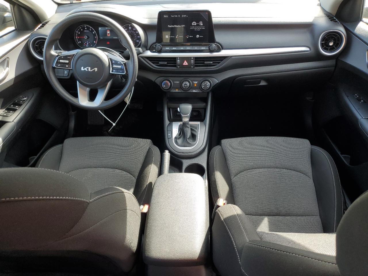 2024 KIA FORTE LX VIN:3KPF24AD1RE811940