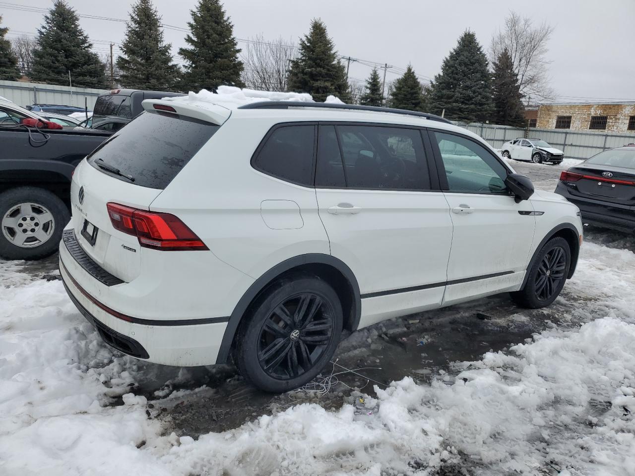 2022 VOLKSWAGEN TIGUAN SE R-LINE BLACK VIN:3VV8B7AX5NM039643