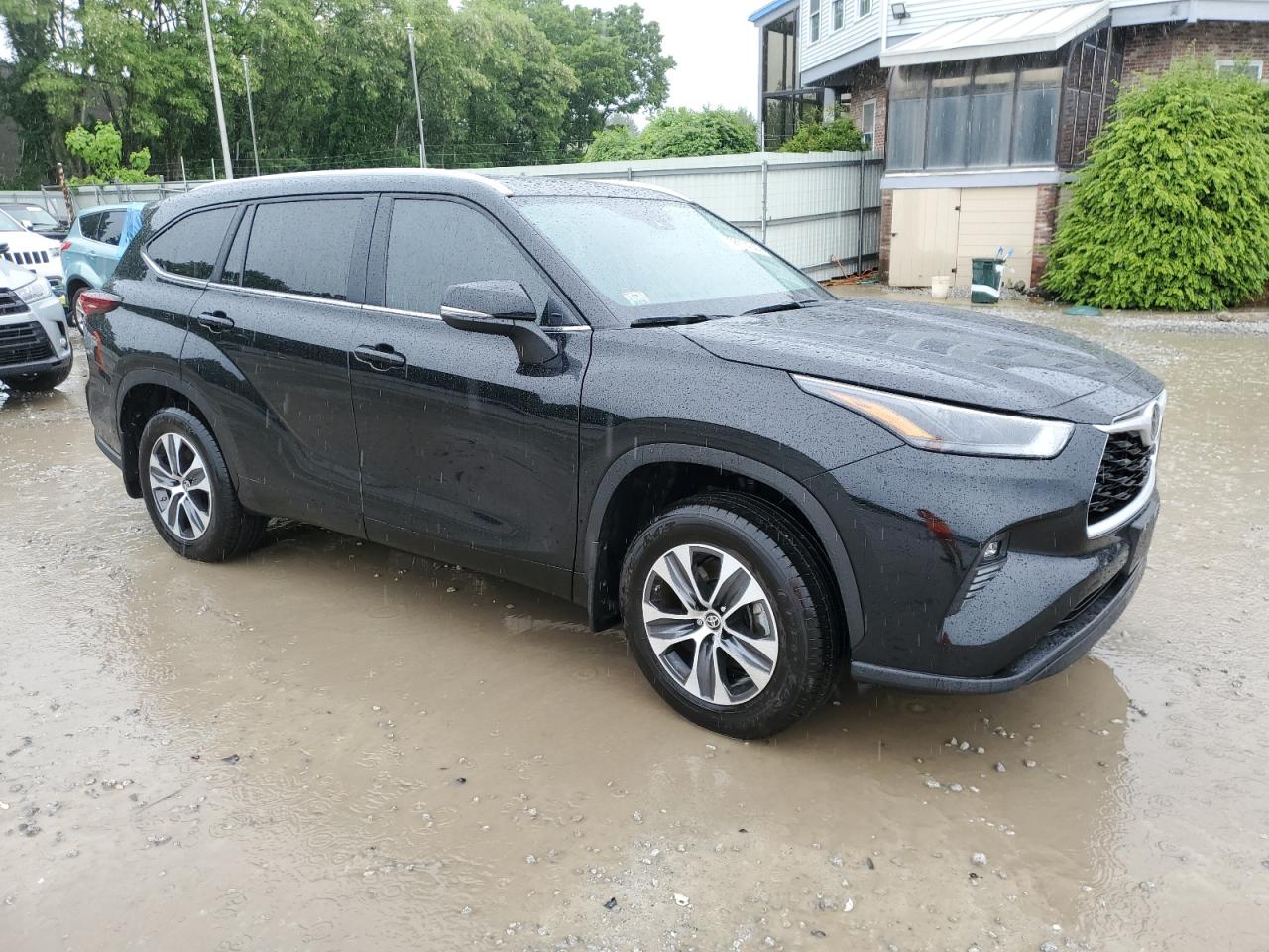2024 TOYOTA HIGHLANDER LE VIN:5TDKDRBH6RS533453