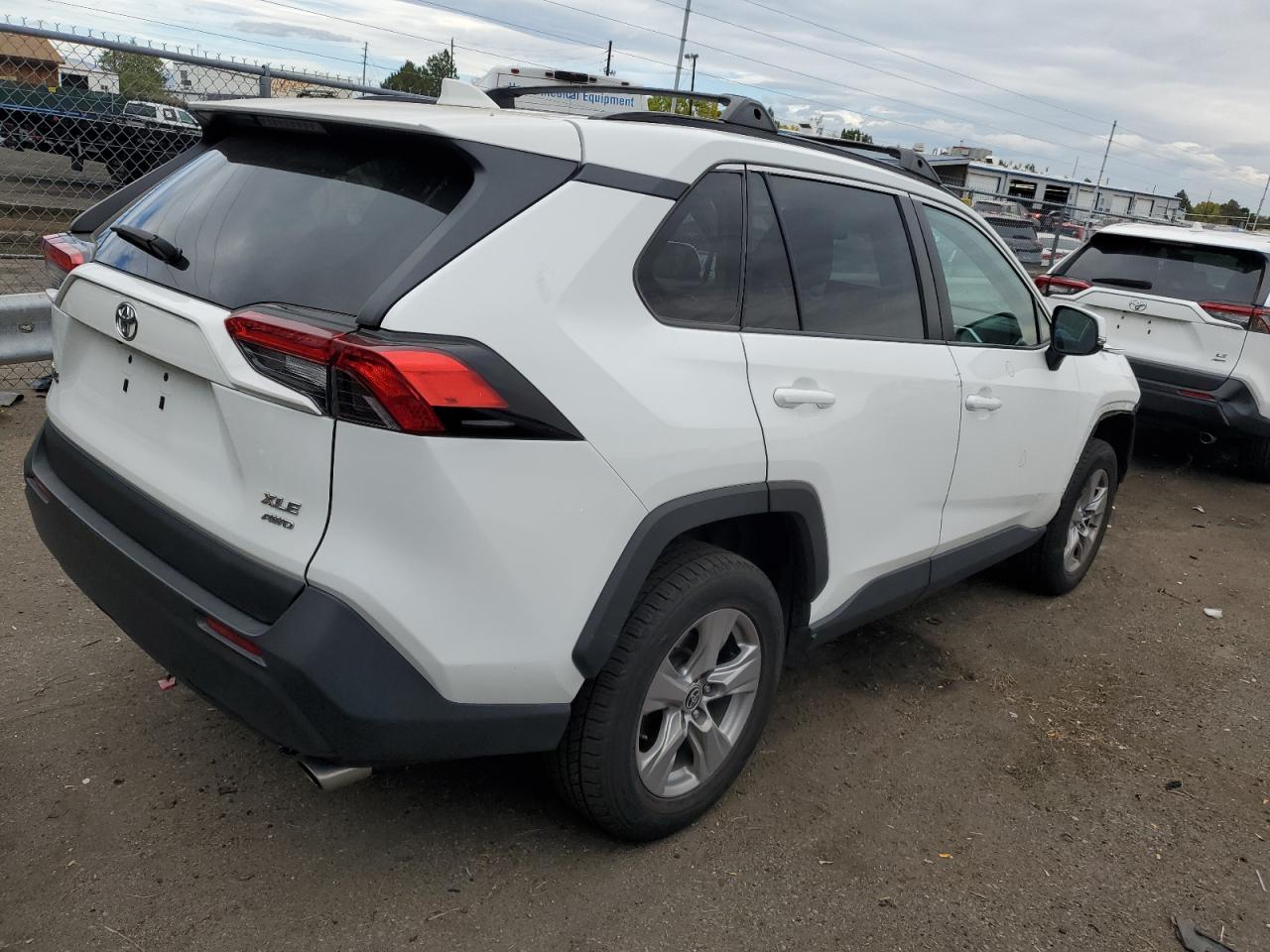 2022 TOYOTA RAV4 XLE VIN:2T3P1RFV7NW278075