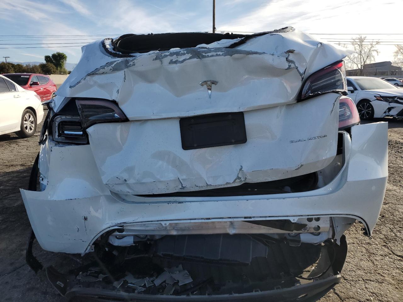 2023 TESLA MODEL Y  VIN:7SAYGDEE1PF638153
