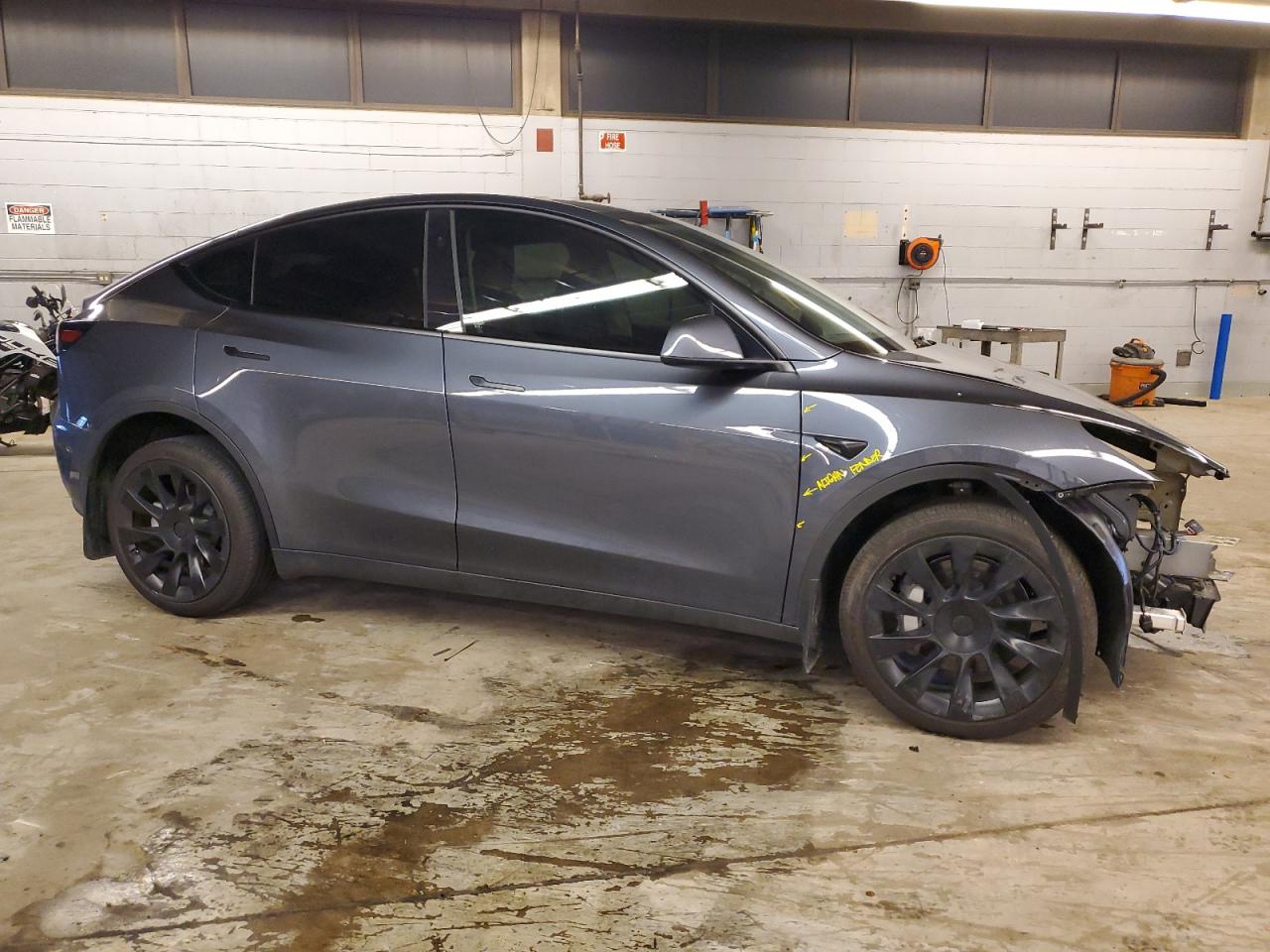 2023 TESLA MODEL Y  VIN:7SAYGDEE2PF800551