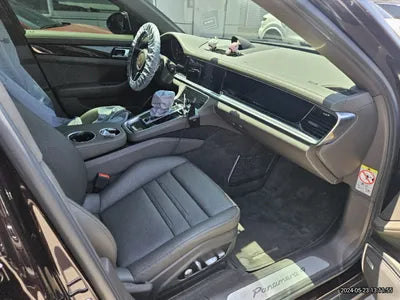 2020 Porsche Panamera VIN: