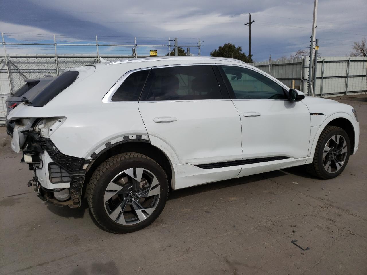 2022 AUDI E-TRON PREMIUM VIN:WA1AAAGE8NB014713