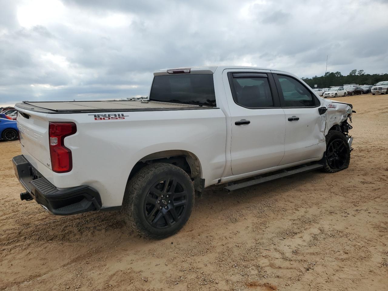 2022 CHEVROLET SILVERADO K1500 LT TRAIL BOSS VIN:3GCUDFED1NG671782