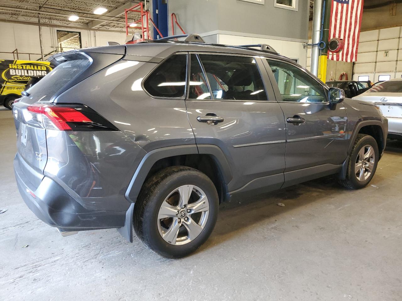 2023 TOYOTA RAV4 XLE VIN:2T3P1RFV3PC332105