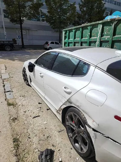 2018 Kia Stinger KNAE751CBJS033997 VIN:KNAE751CBJS033997