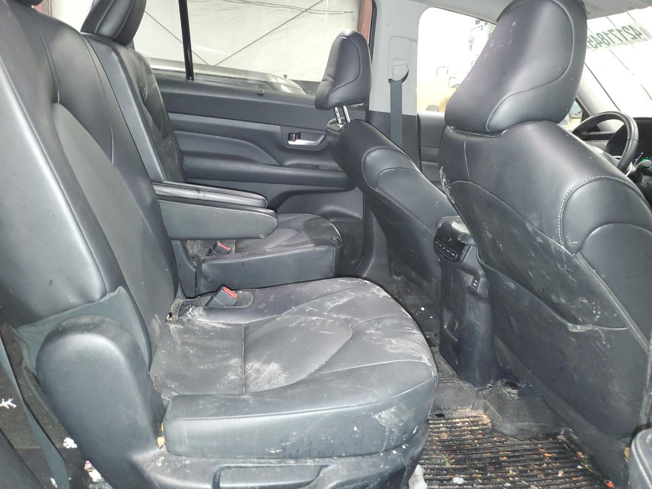 2024 TOYOTA GRAND HIGHLANDER XLE VIN:5TDACAB59RS001541