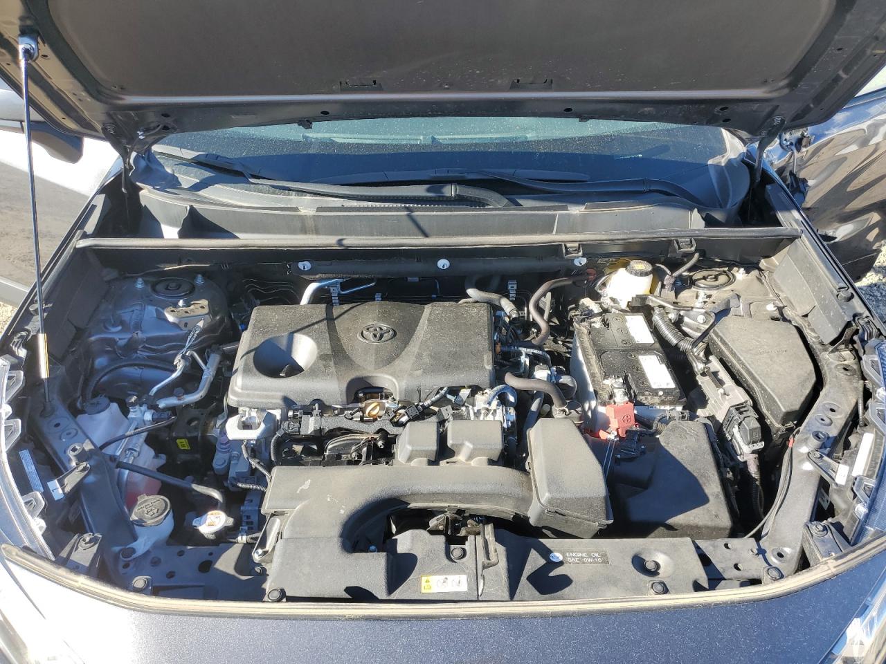 2022 TOYOTA RAV4 XLE VIN:2T3W1RFV0NC194743