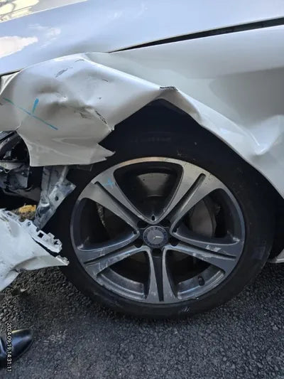 2016 Mercedes-Benz E 300 VIN: