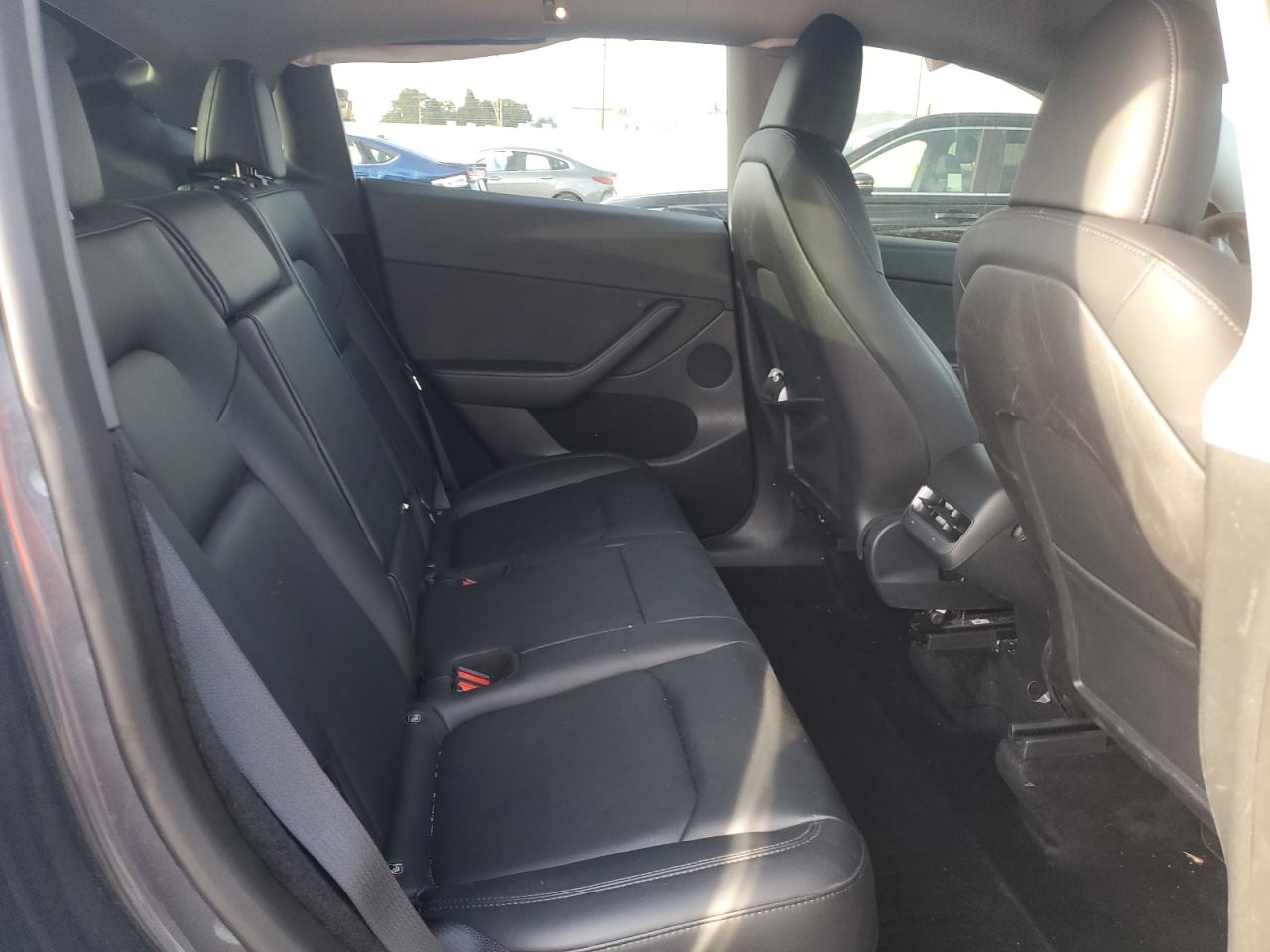 2023 TESLA MODEL Y  VIN:7SAYGDEE9PA060140