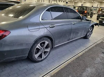 2019 Mercedes-Benz E 300 WDDZF4JB0KA677243 VIN:WDDZF4JB0KA677243