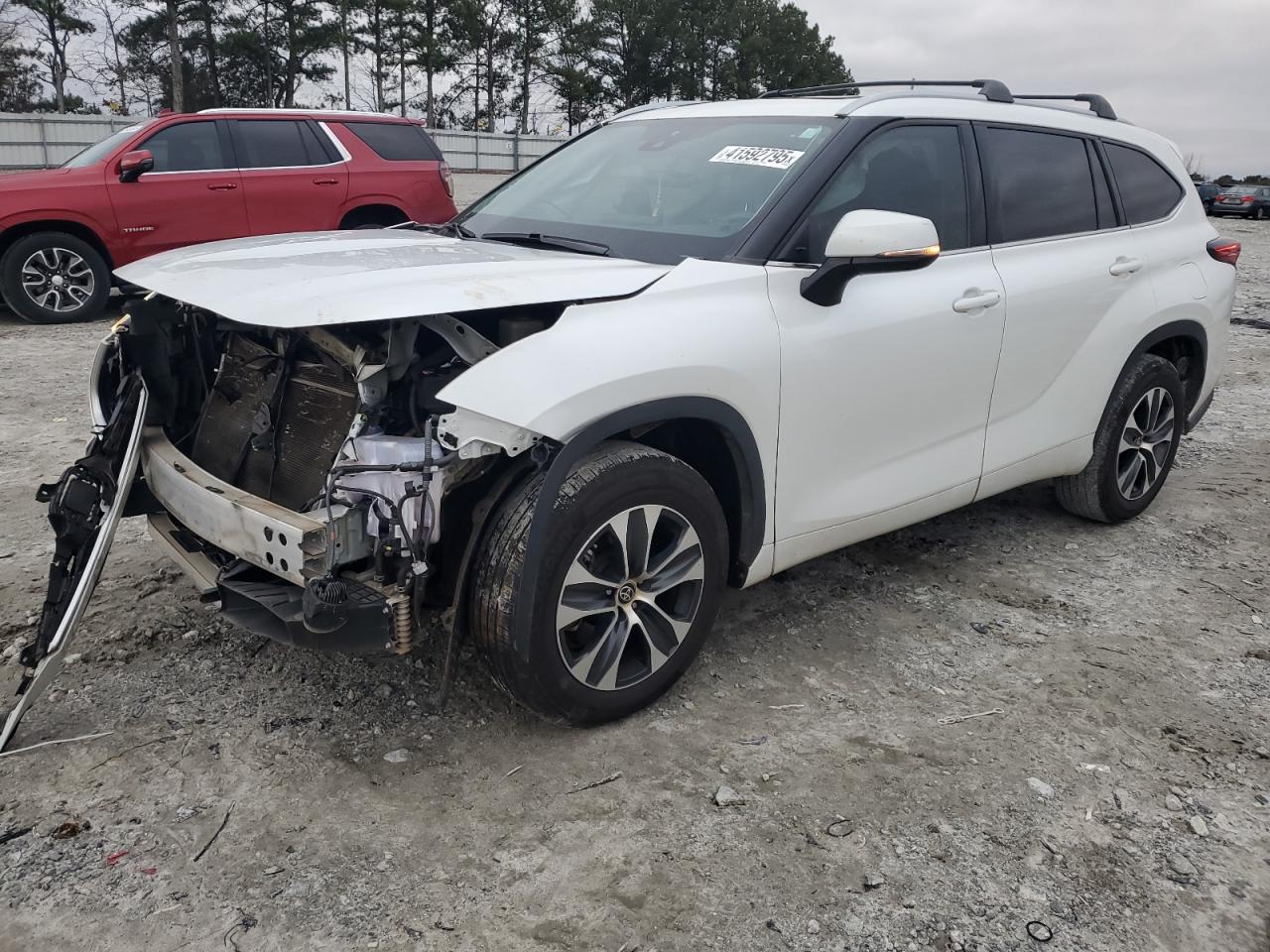 2022 TOYOTA HIGHLANDER XLE VIN:3VVCB7AX9NM024296