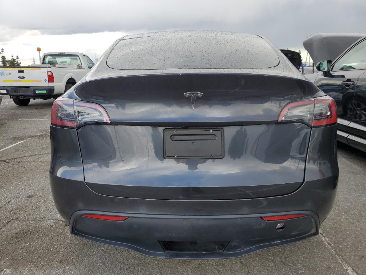 2024 TESLA MODEL Y  VIN:7SAYGDED1RF052031