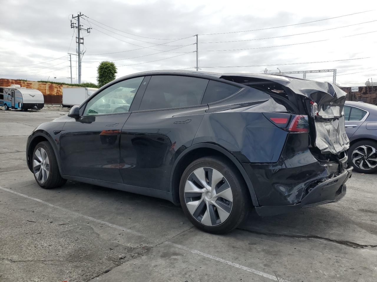 2023 TESLA MODEL Y  VIN:7SAYGDEE3PF646125