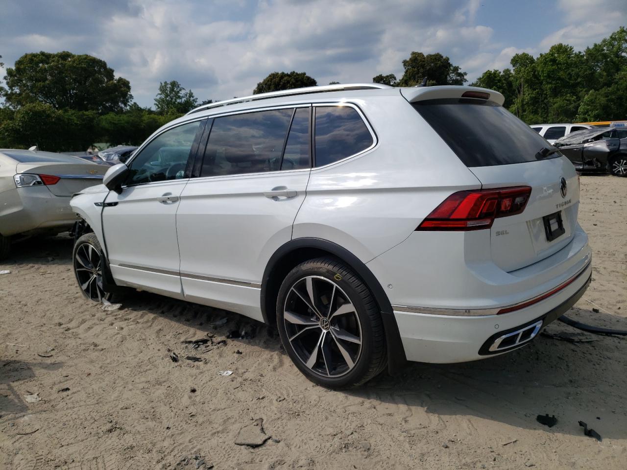 2022 VOLKSWAGEN TIGUAN SEL R-LINE VIN:3VV4B7AX3NM035752