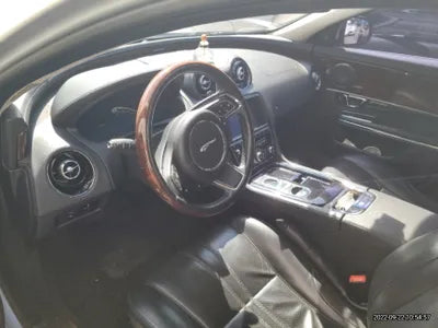 2015 Jaguar XJ SAJAA2222FNV79131 VIN:SAJAA2222FNV79131