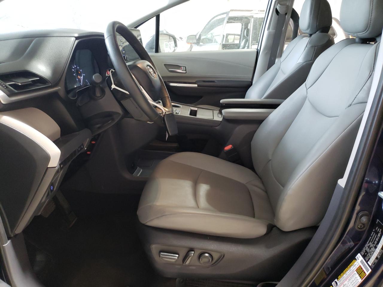 2023 TOYOTA SIENNA XLE VIN:5TDYRKEC2PS172660