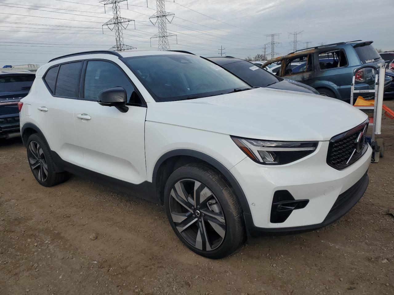2024 VOLVO XC40 PLUS VIN:YV4L12UL7R2249713