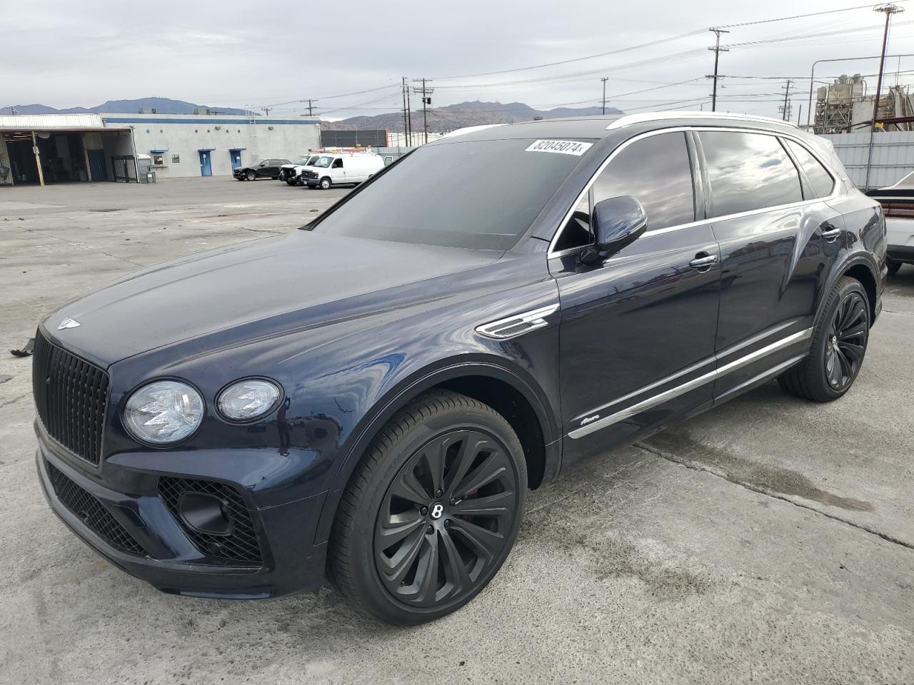 2023 BENTLEY BENTAYGA  VIN:SJAHT2ZV6PC019747