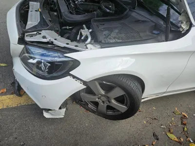 2015 Mercedes-Benz C 200 VIN: