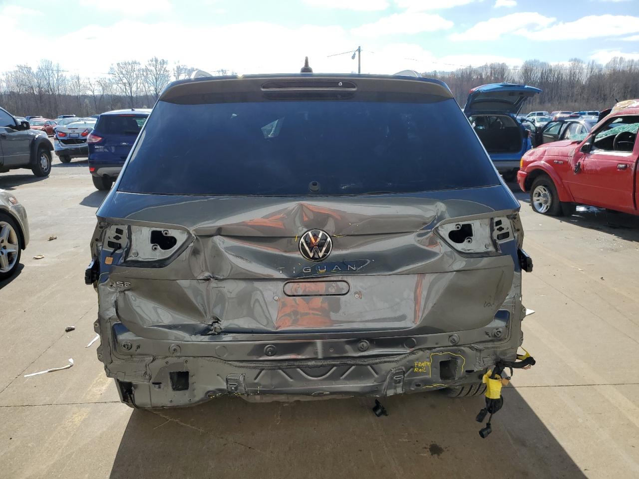 2023 VOLKSWAGEN TIGUAN SE R-LINE BLACK VIN:3VVCB7AX7PM139188