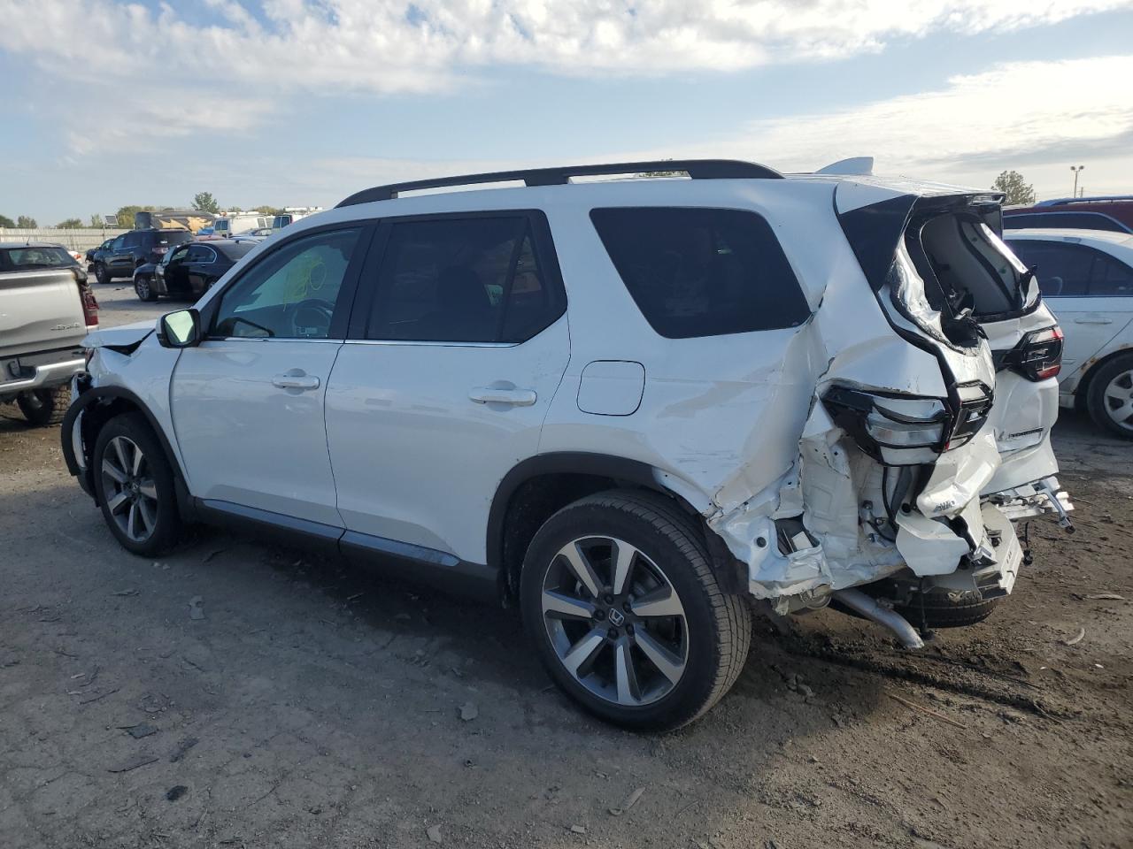2023 HONDA PILOT TOURING VIN:5FNYG1H74PB037425