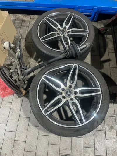 2017 Mercedes-Benz E 300 VIN: