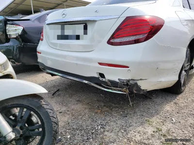 2018 Mercedes-Benz E 300 VIN: