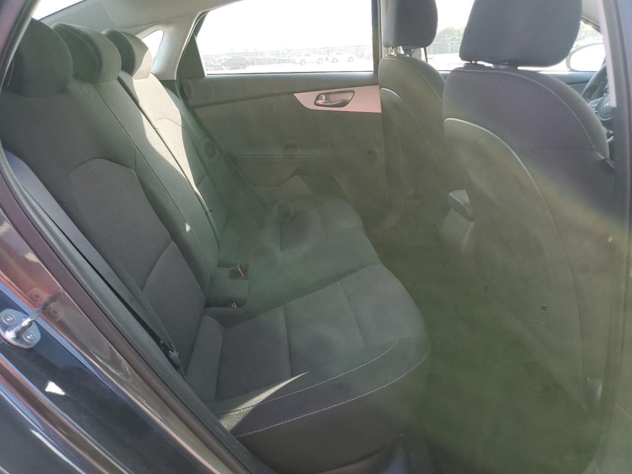 2022 KIA FORTE FE VIN:3KPF24AD7NE452359