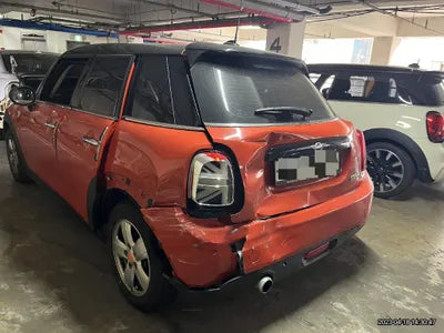 2018 MINI Cooper VIN: