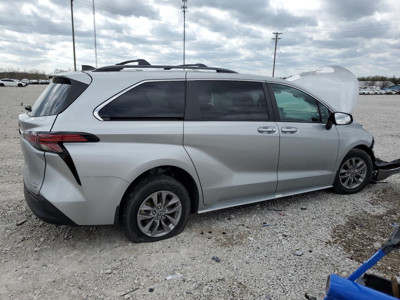 2022 TOYOTA SIENNA XLE VIN:5TDYSKFC0NS063131