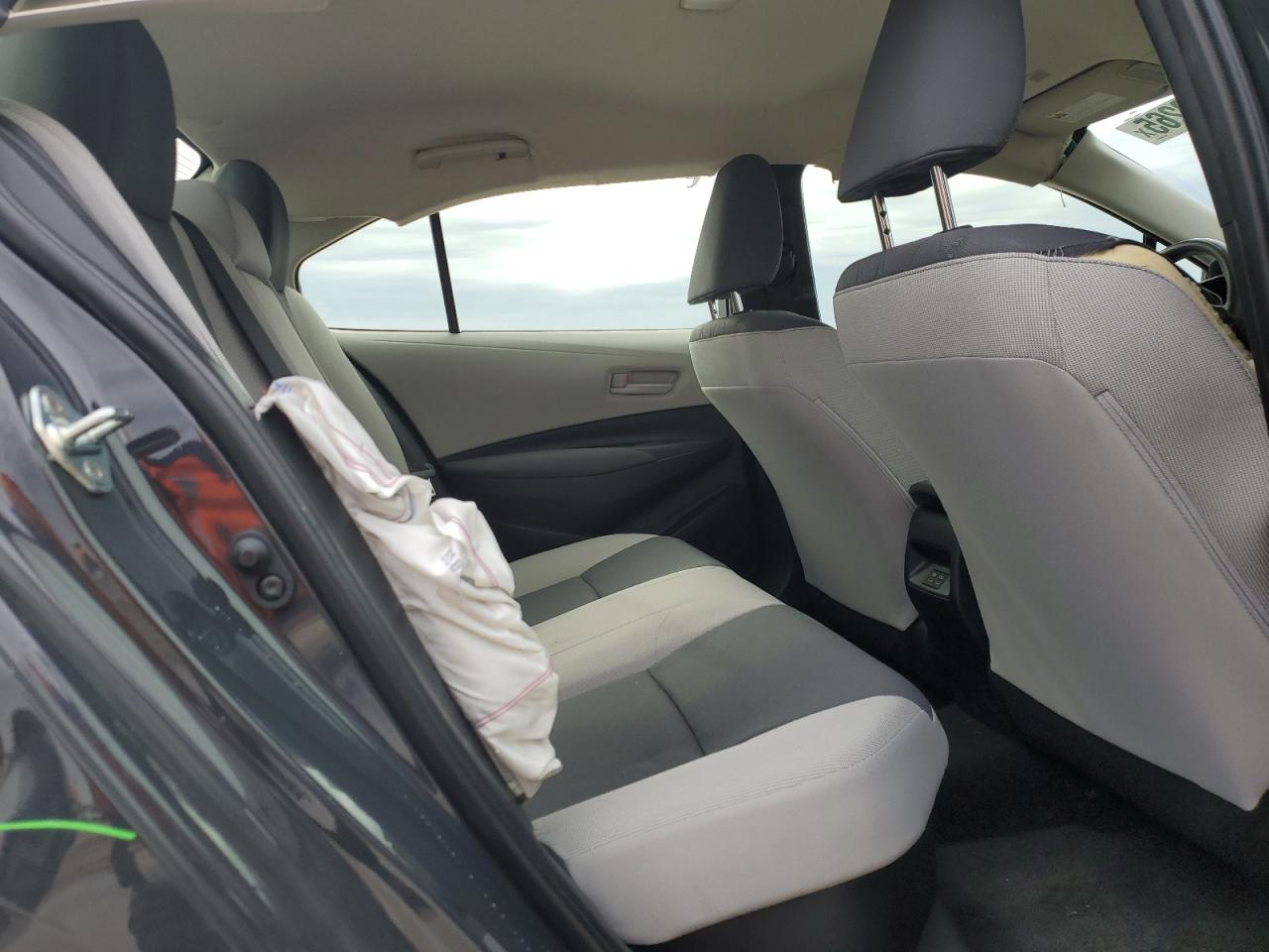 2024 TOYOTA COROLLA LE VIN:JTDBCMFE2R3038688