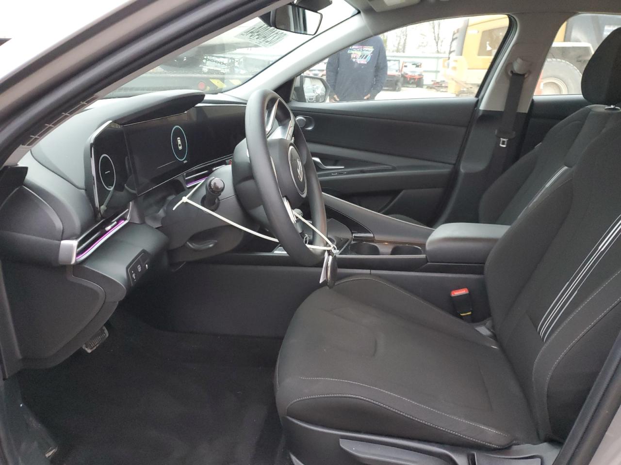 2024 HYUNDAI ELANTRA BLUE VIN:KMHLM4DJ5RU101113