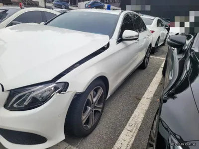 2018 Mercedes-Benz E 300 VIN: