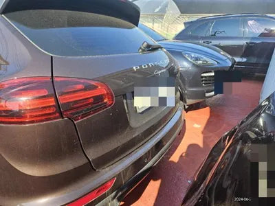 2017 Porsche Cayenne VIN: